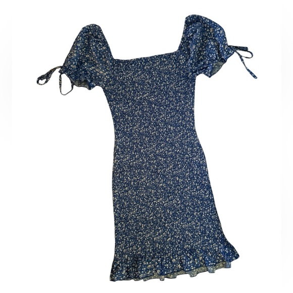 Blue Floral Shirred Bodycon Dress - Picture 3 of 5